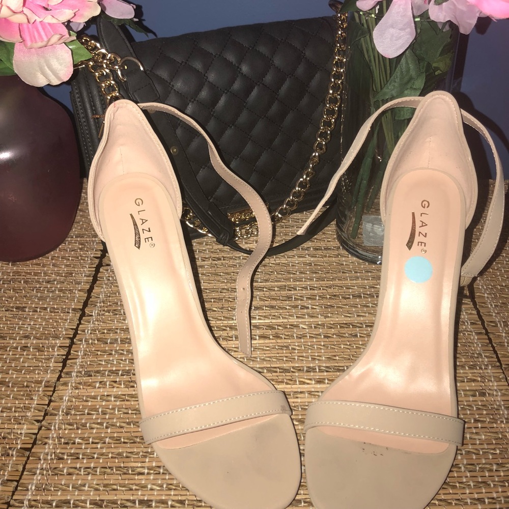 Glaze heels. Not fore sale. Promotion only.